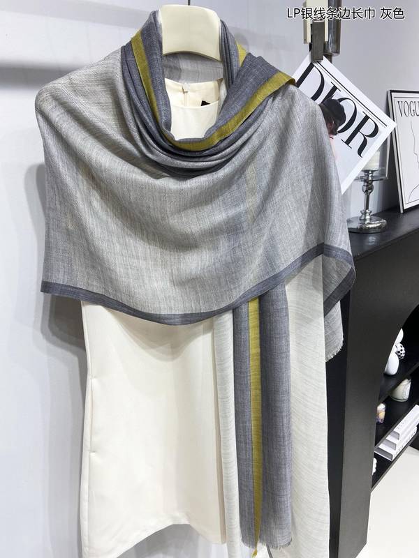 Loro Piana Scarf LPC00057 Loro Piana Scarf LPC00057